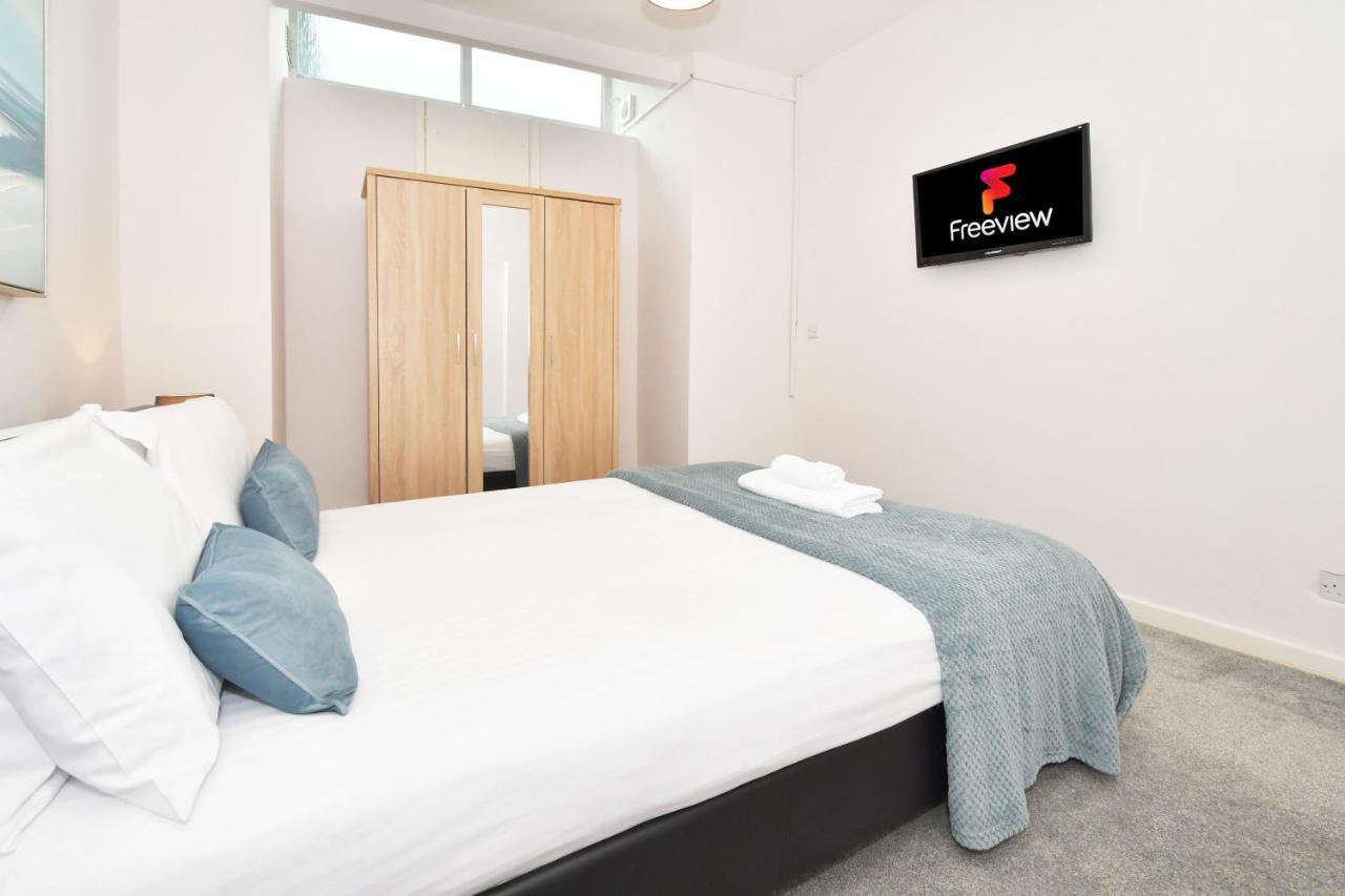Wistaston House By Yourstays 5 Double Bedrooms And 2 Bathrooms, Great For Groups! Book Now!クルー エクステリア 写真