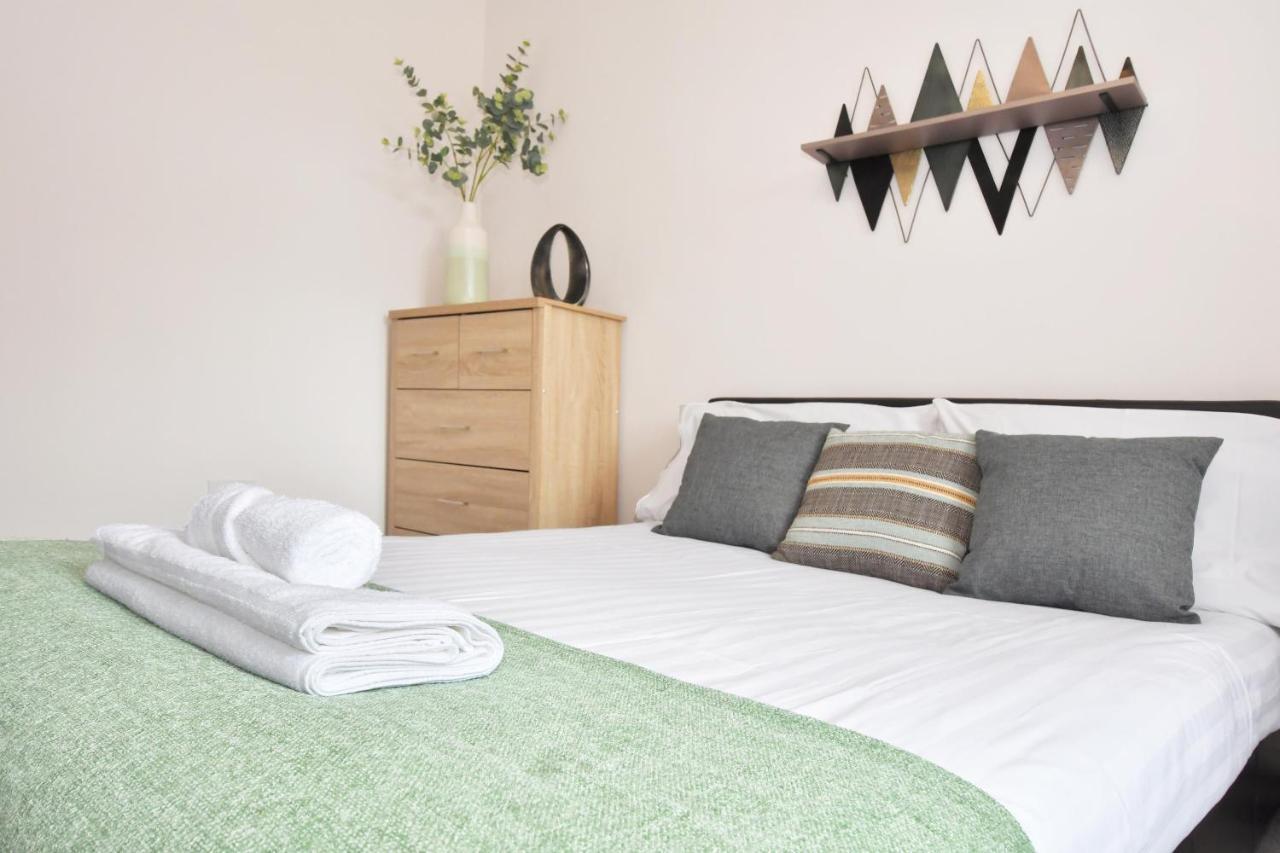 Wistaston House By Yourstays 5 Double Bedrooms And 2 Bathrooms, Great For Groups! Book Now!クルー エクステリア 写真