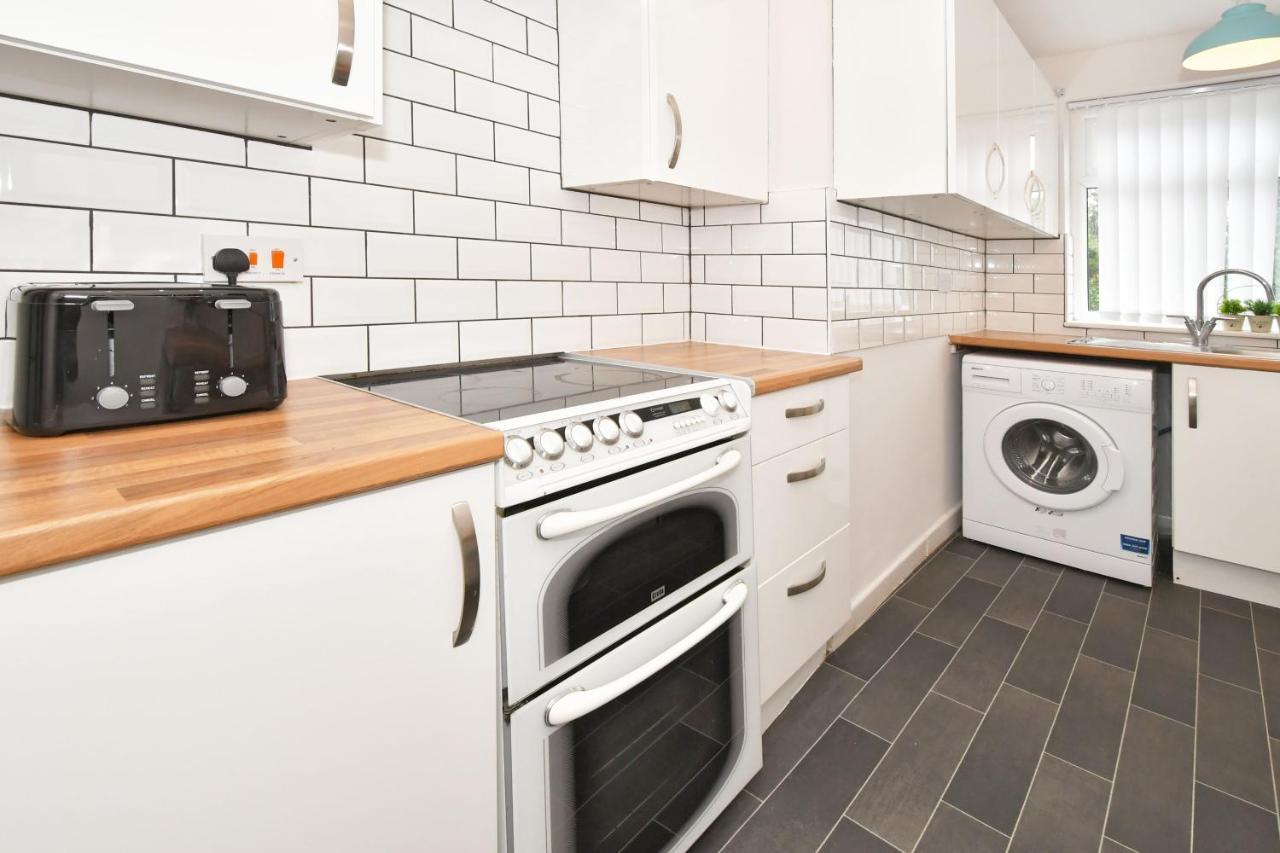 Wistaston House By Yourstays 5 Double Bedrooms And 2 Bathrooms, Great For Groups! Book Now!クルー エクステリア 写真