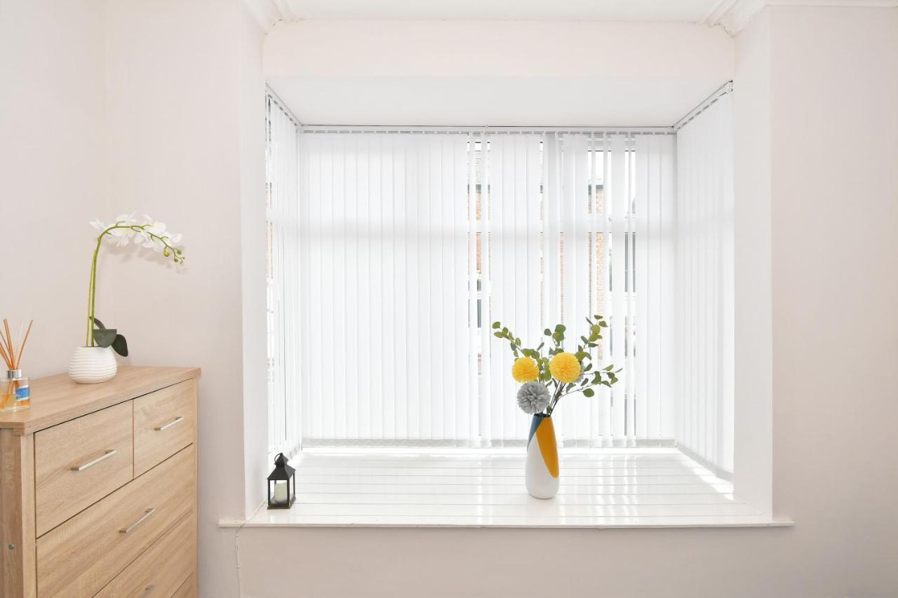 Wistaston House By Yourstays 5 Double Bedrooms And 2 Bathrooms, Great For Groups! Book Now!クルー エクステリア 写真
