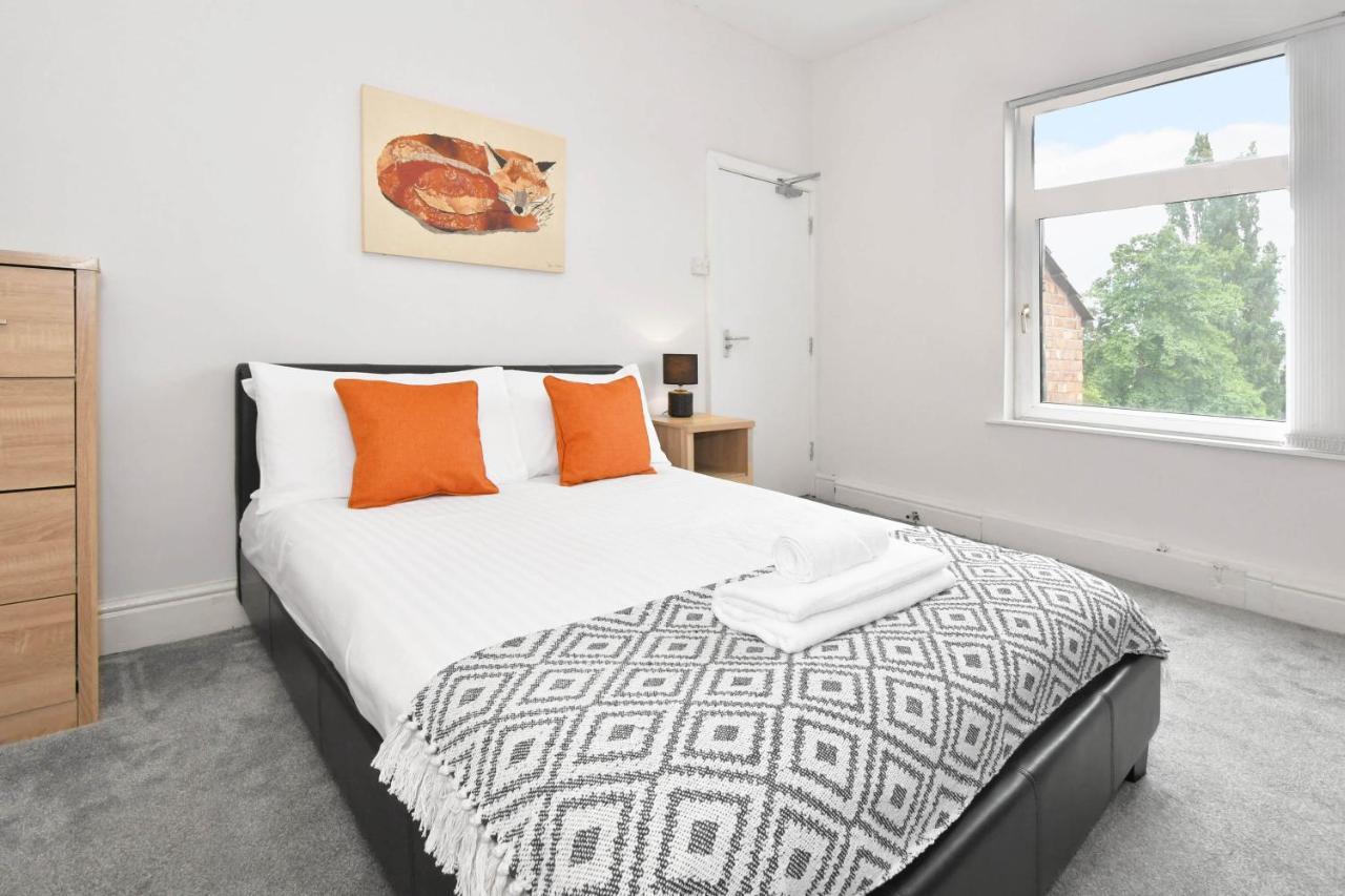 Wistaston House By Yourstays 5 Double Bedrooms And 2 Bathrooms, Great For Groups! Book Now!クルー エクステリア 写真