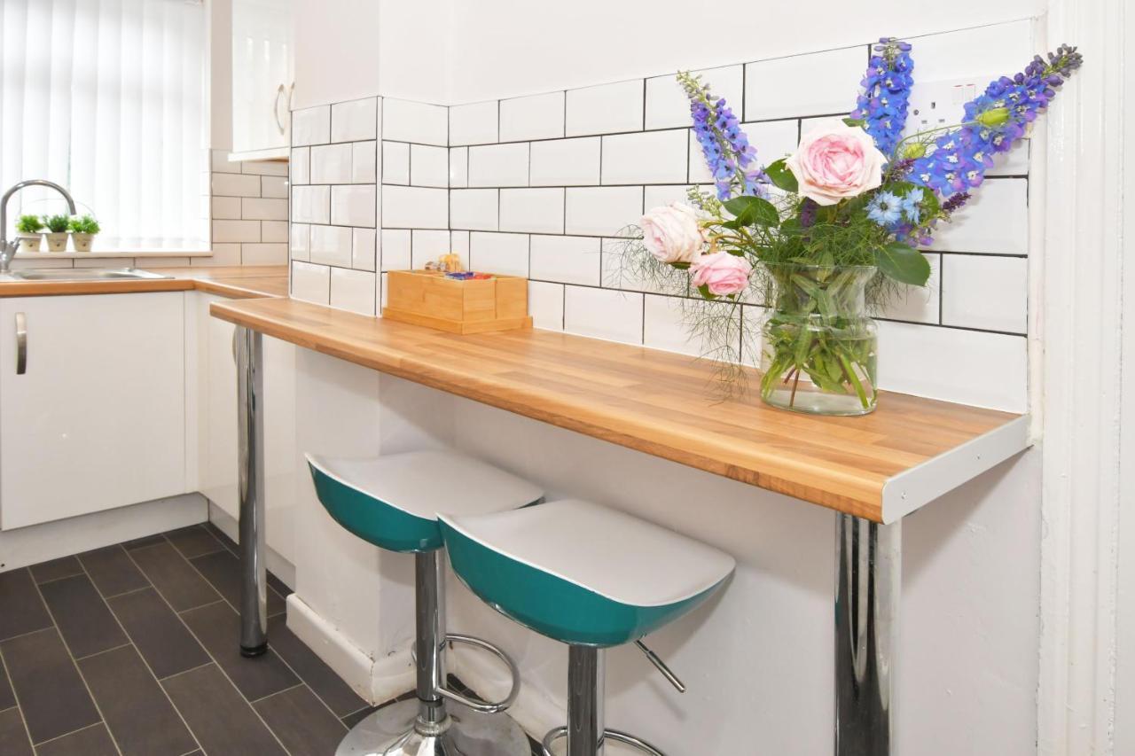 Wistaston House By Yourstays 5 Double Bedrooms And 2 Bathrooms, Great For Groups! Book Now!クルー エクステリア 写真