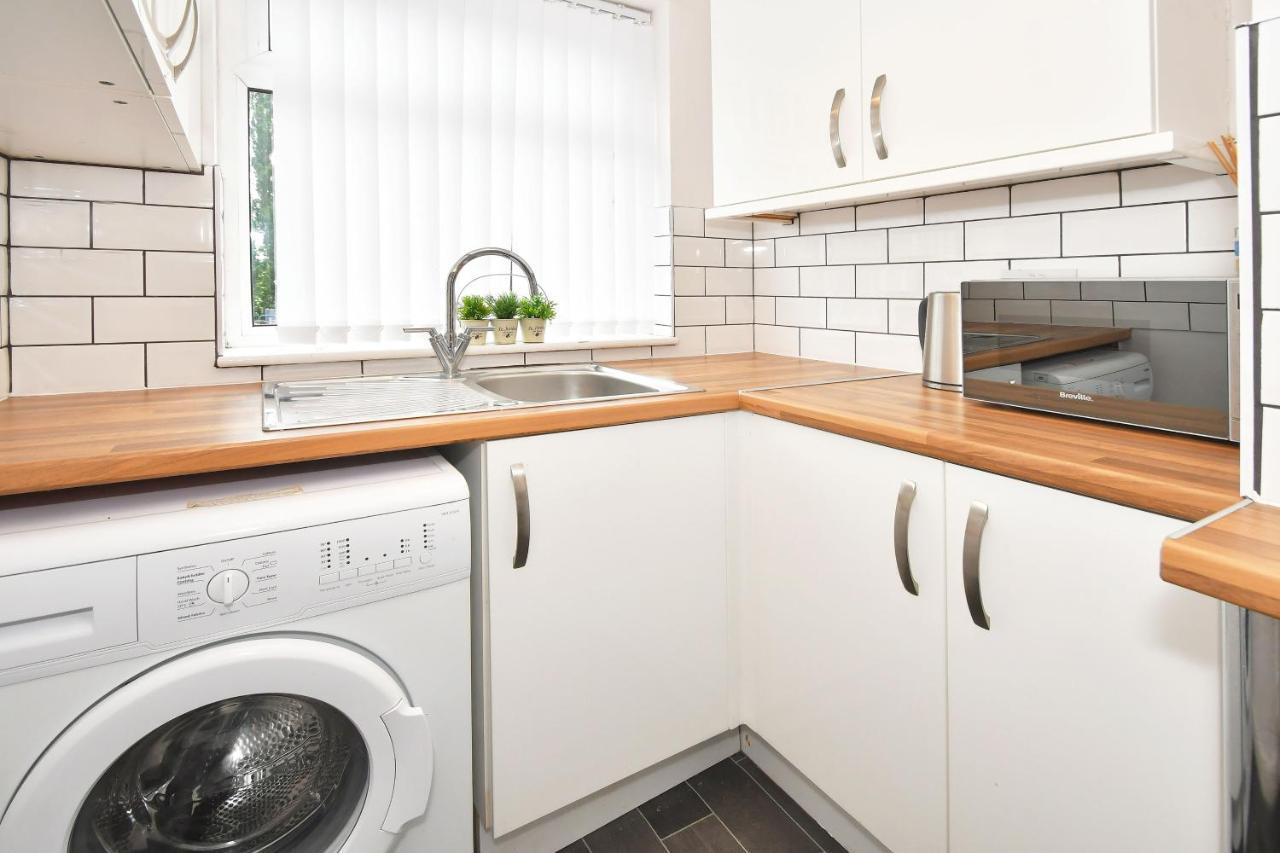 Wistaston House By Yourstays 5 Double Bedrooms And 2 Bathrooms, Great For Groups! Book Now!クルー エクステリア 写真