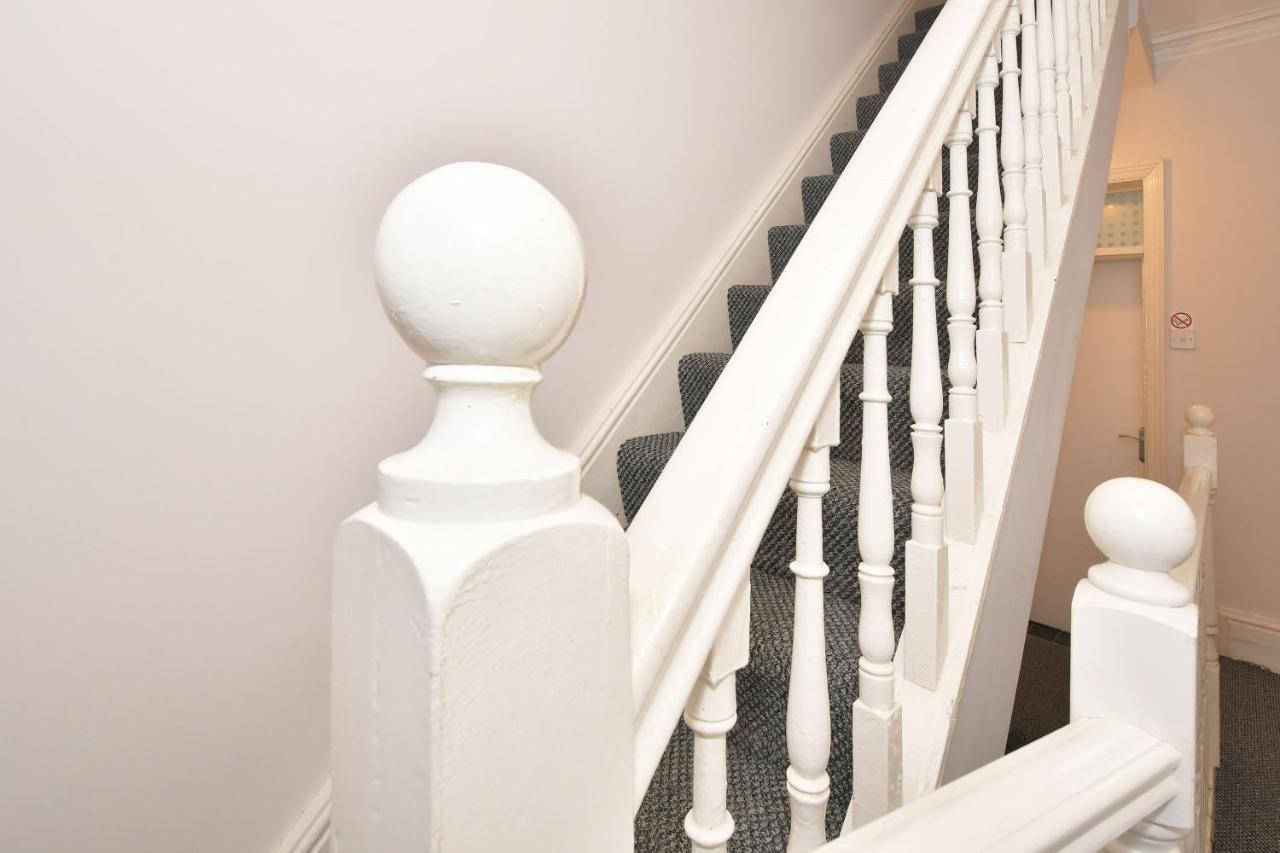 Wistaston House By Yourstays 5 Double Bedrooms And 2 Bathrooms, Great For Groups! Book Now!クルー エクステリア 写真