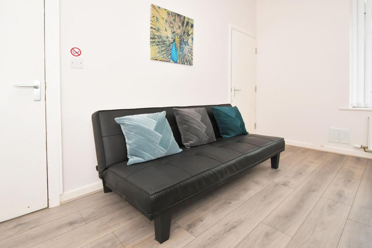 Wistaston House By Yourstays 5 Double Bedrooms And 2 Bathrooms, Great For Groups! Book Now!クルー エクステリア 写真